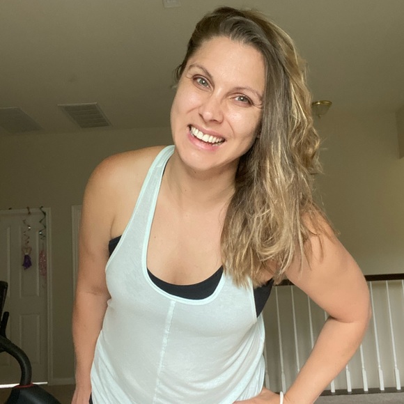 Meet your Posher, Julie - Picture 3 of 3